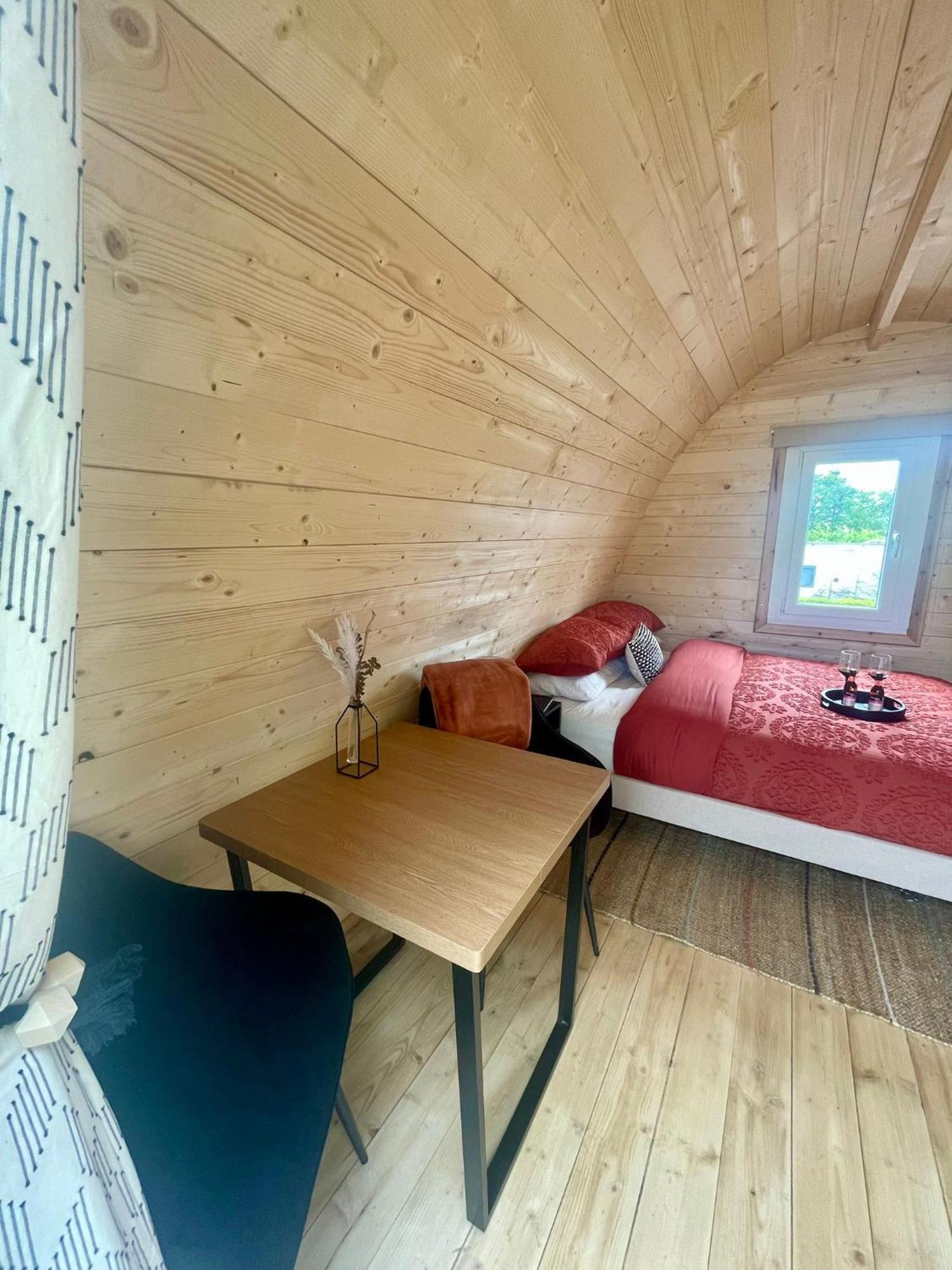 Coedydd - Woods Appartement Bridgend  Buitenkant foto